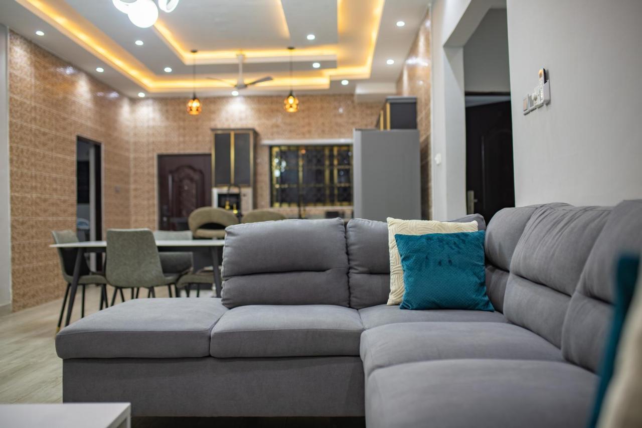 Cloud9 Apartments Акра Екстериор снимка
