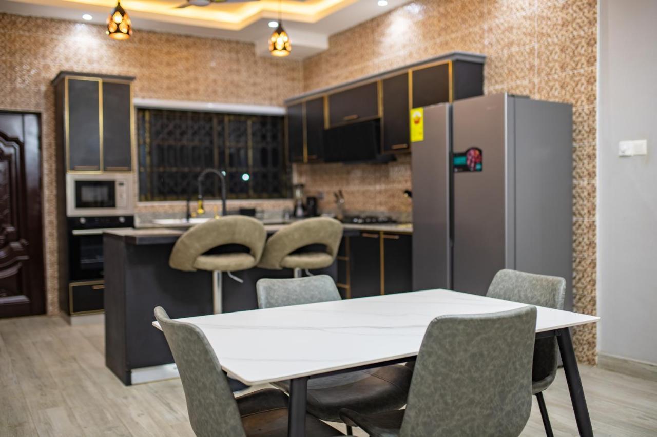 Cloud9 Apartments Акра Екстериор снимка