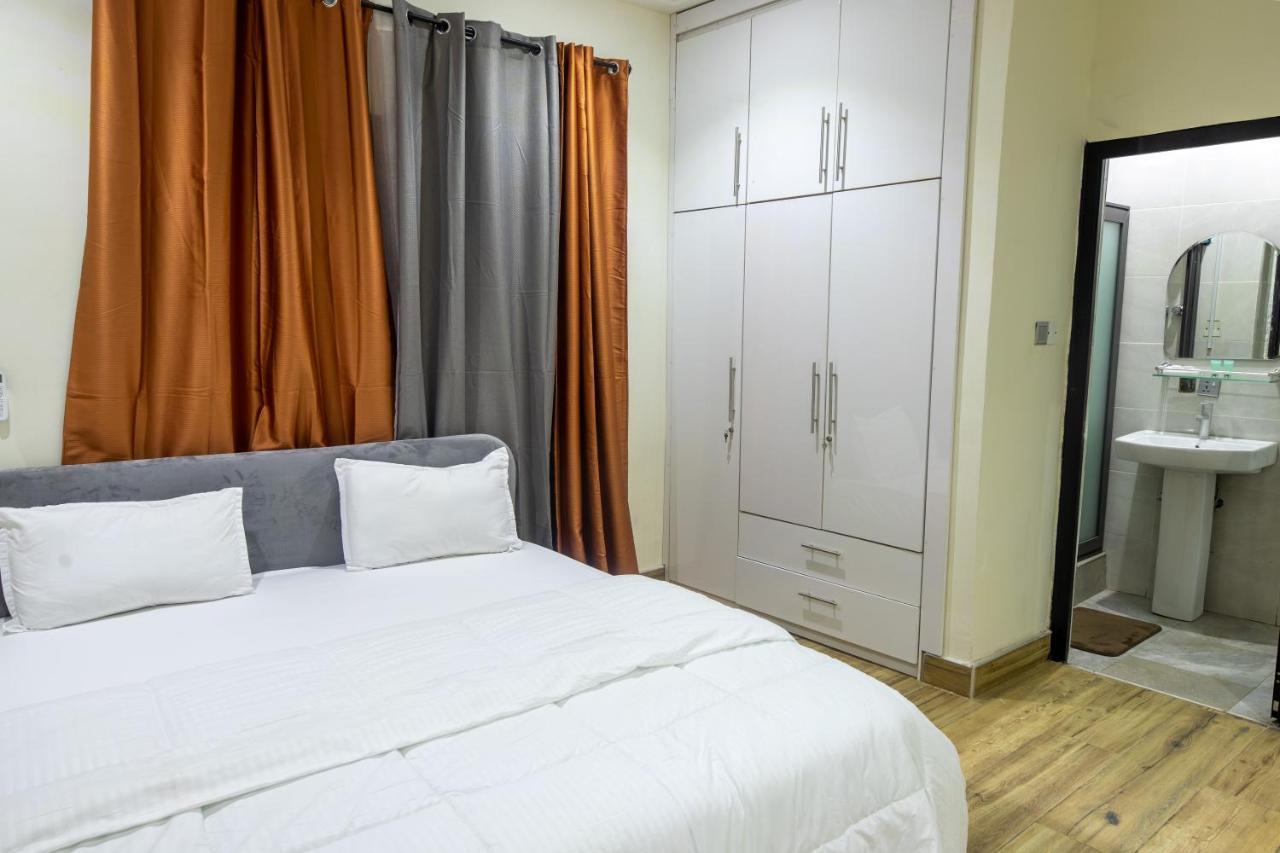 Cloud9 Apartments Акра Екстериор снимка